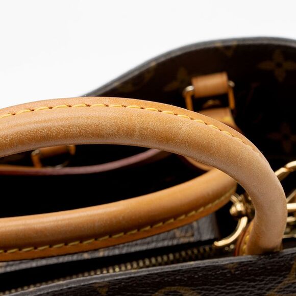 Louis Vuitton Monogram Canvas Montaigne MM Tote - Picture 15 of 16